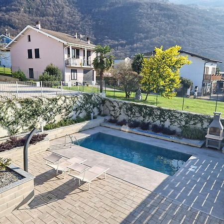 Villa Claudia With Private Pool Colico Exteriör bild