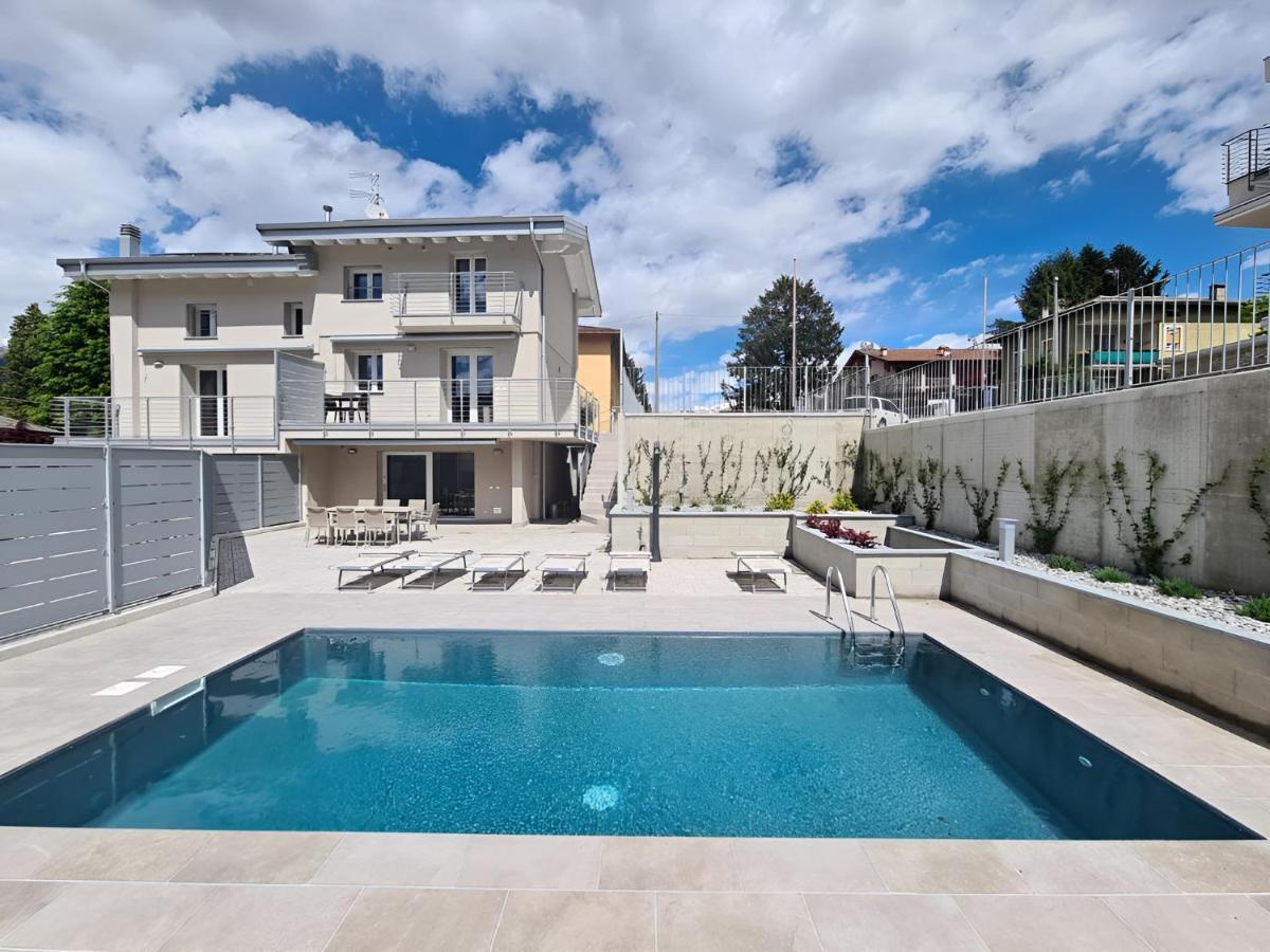 Villa Claudia With Private Pool Colico Exteriör bild