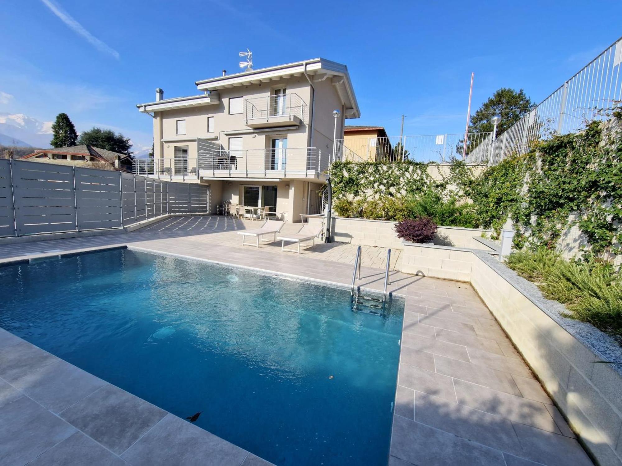 Villa Claudia With Private Pool Colico Exteriör bild